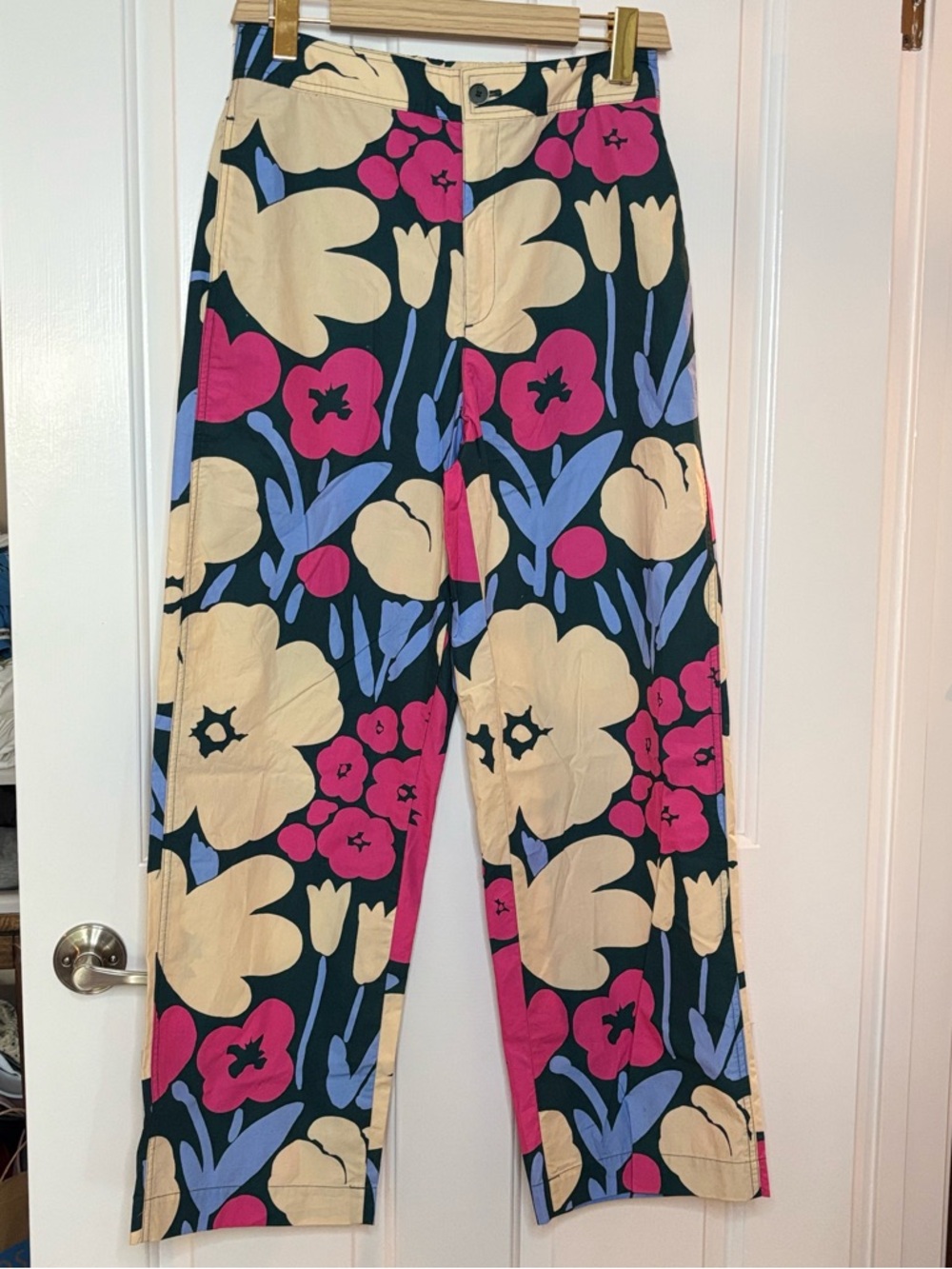 EUC UNIQLO MARIMEKKO Floral Print Wide Leg Pants - Cream, Pink & Blue Size 28/29